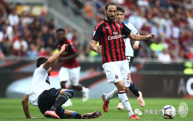 AC米兰0-1小负尤文，戴帽C罗破门终结米兰不败纪录