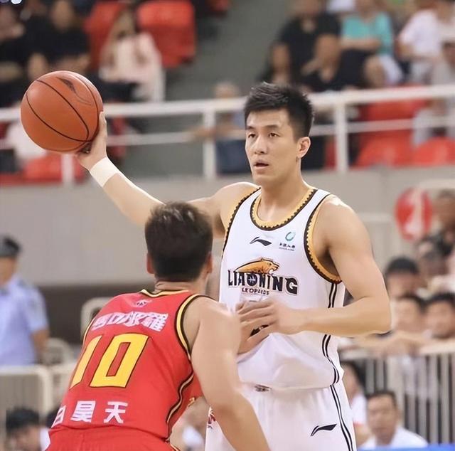 爱尔兰新星闪耀赛场，引领球队晋级